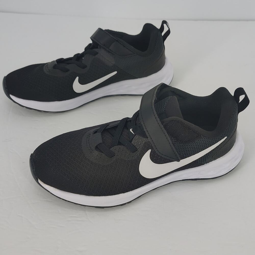 Nike Revolution 6 NN Kids Sneakers Black White Size 1Y - Picture 2 of 8
